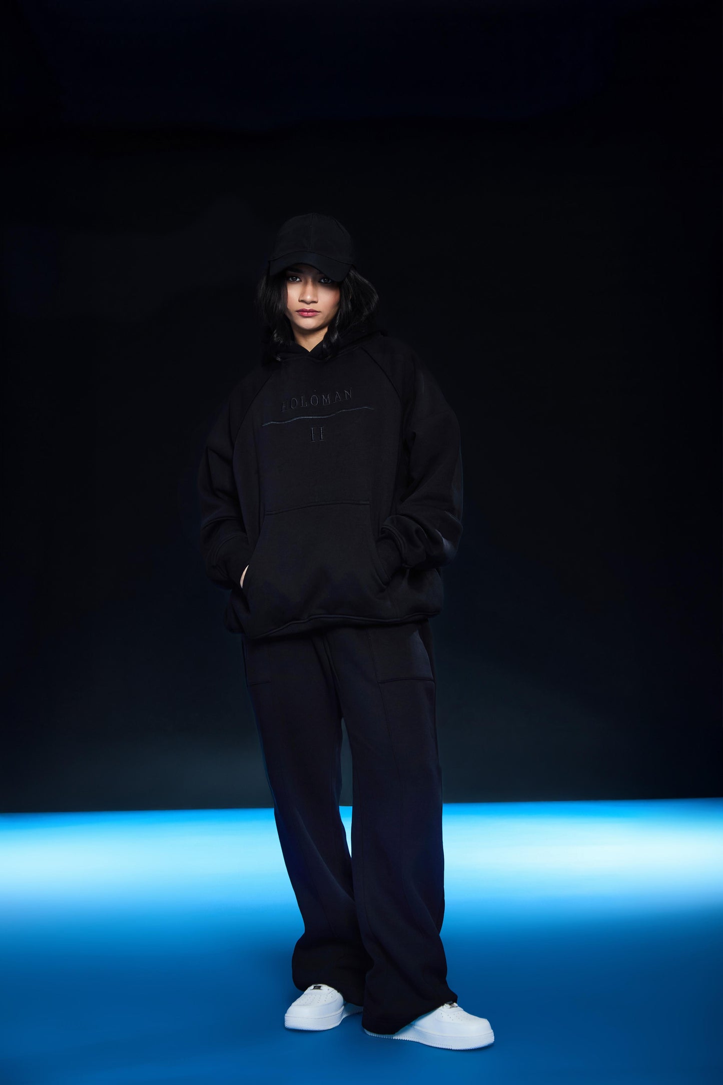 SIGNATURE RELAXED JOGGERS